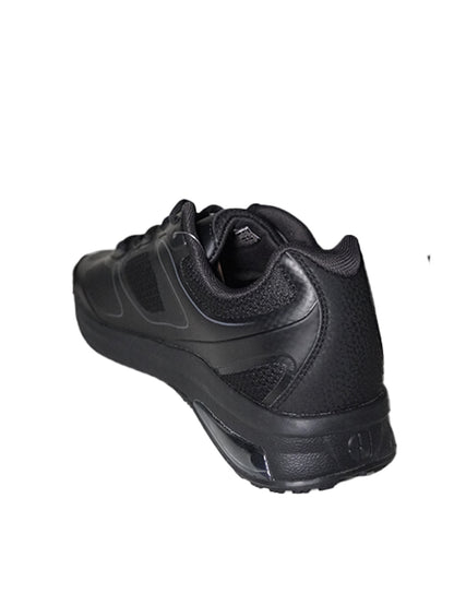Chaussure antidérapante pour le service avec lacet